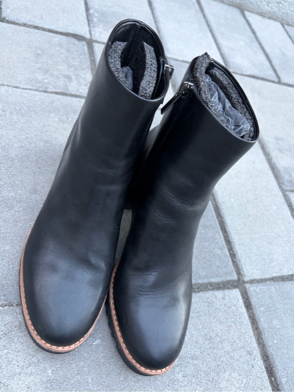 Botkier New York Black Leather Ankle Boots Women’s Size 7 Chunky Block Heel Lug